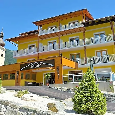Berghof Hotel 3*