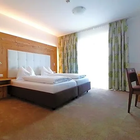 Hotel Berghof 3*
